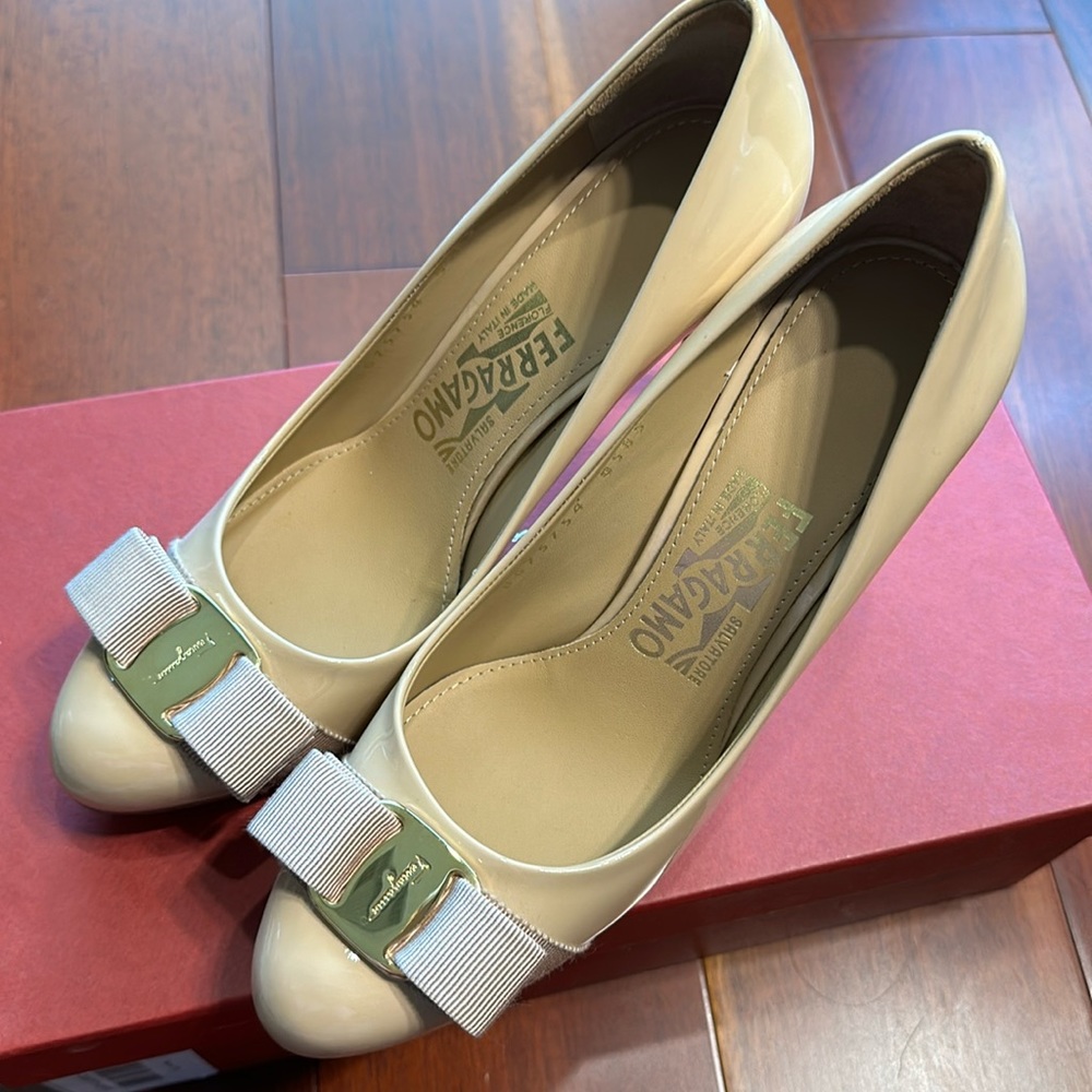 Salvatore Ferragamo Pimpa platform 9cm Pump 36 C